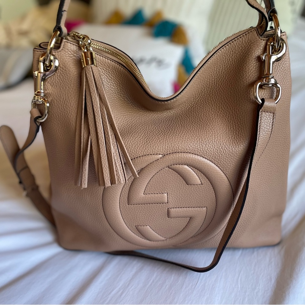 Gucci Taupe Pebbled Soho Hobo with Tassel and Gold Hardware - Picture 3 of 11